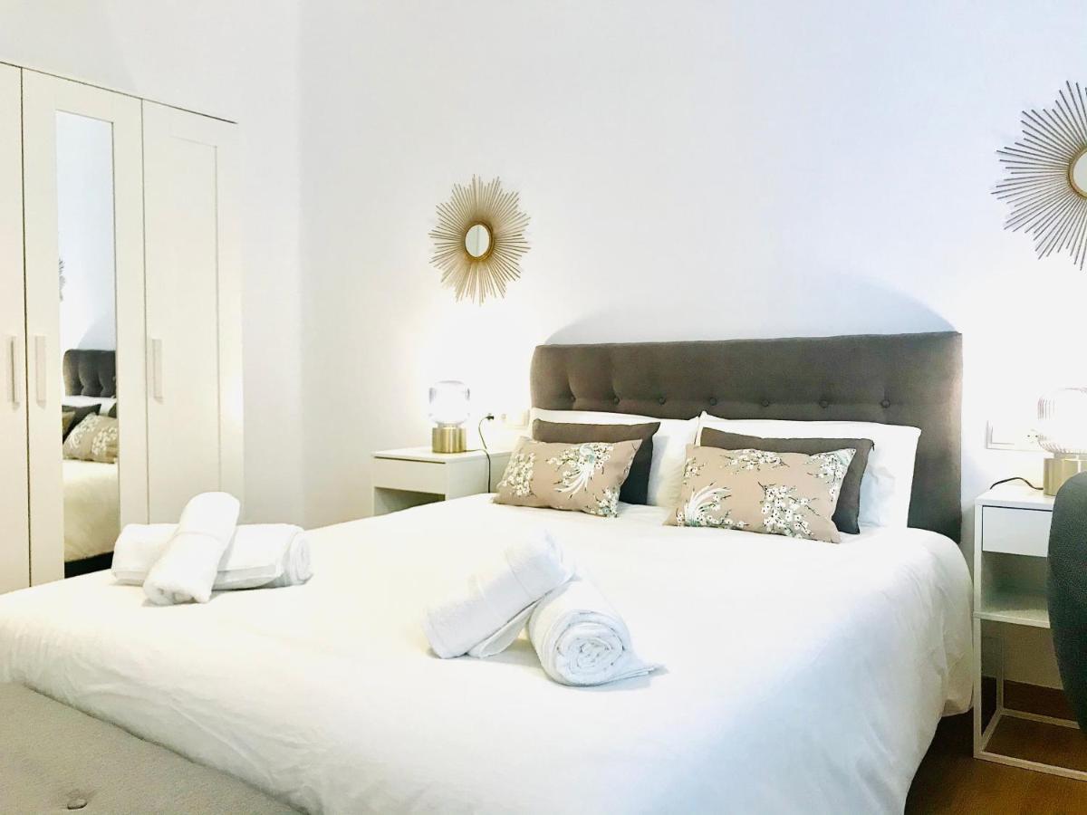 Gleaming & Well Located Apartment In Malaga Center Kültér fotó