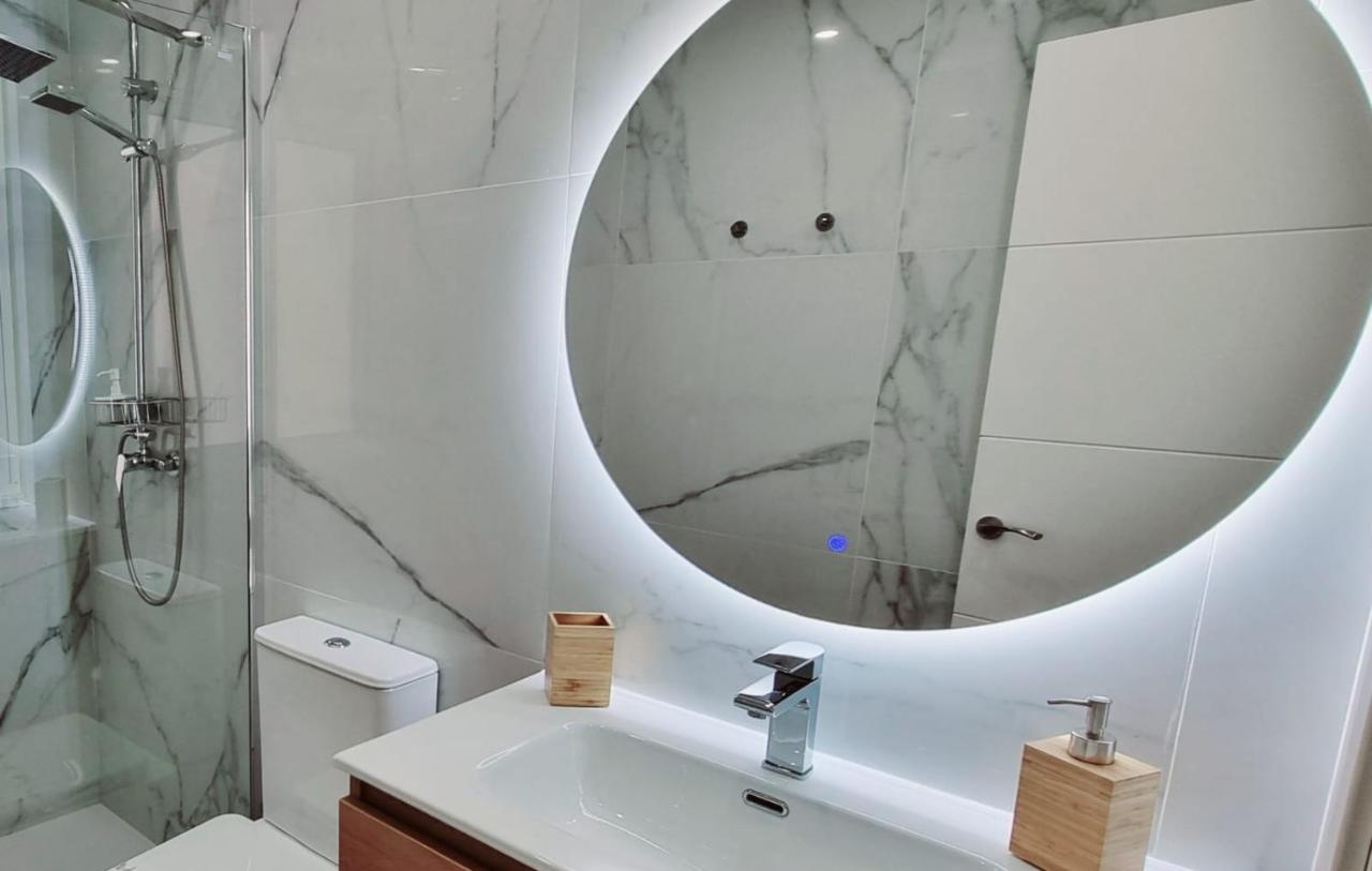 Gleaming & Well Located Apartment In Malaga Center Kültér fotó